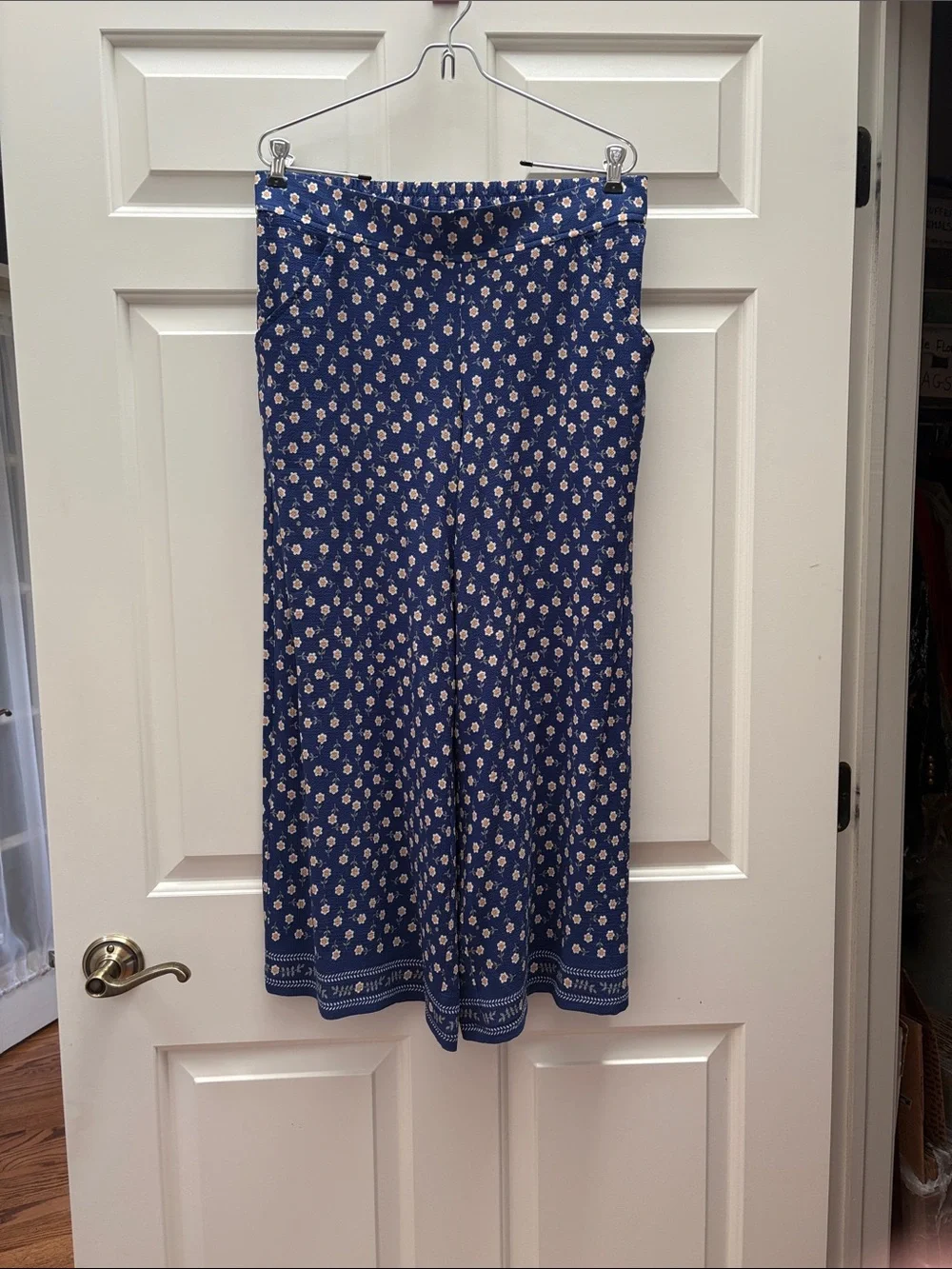 Max Edition Blue Floral Matching Top and Pants Set with Cream Daisy Blooms New